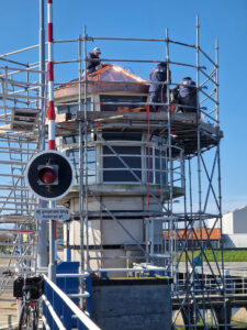 Op de brug in Den Helder. Het werk op de Moormanbrug.