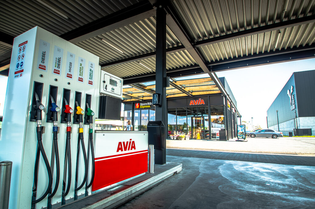 Het Avia tankstation op het MTP Hoorn.